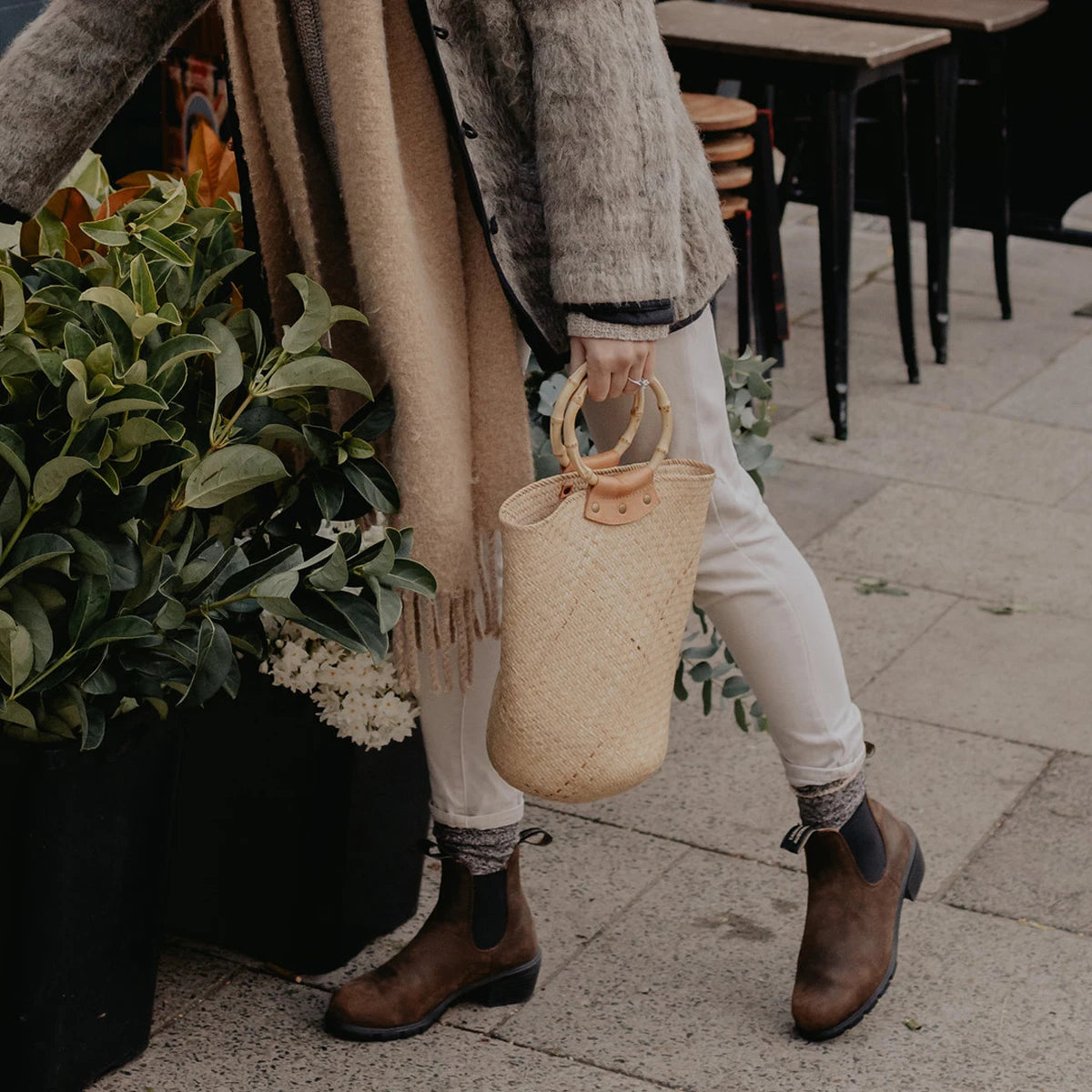 Blundstone Female 1673 Heeled Antique Brown Boots